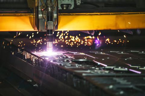 Plasma Cutting Machines Explained: Types, Components, Cutting Methods, Benefits and Applications