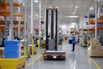 Electric Forklift Automation Guide: Technologies, Operating Methods, Safety Features and Uses