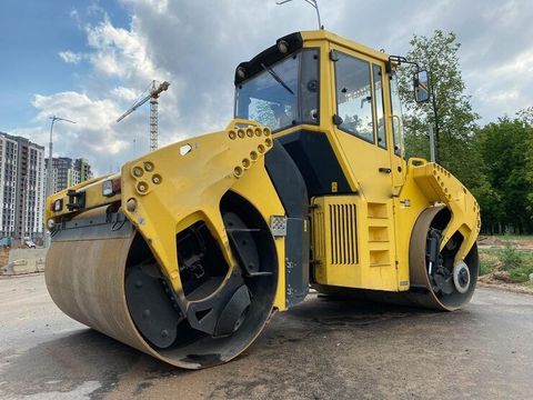 Plate Compactors Details: Plate Designs, Engine Options, Controls, Applications and Maintenance