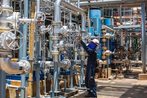 Machine Manufacturer Guide: Manufacturing Methods, Machinery Types, Applications and Capabilities